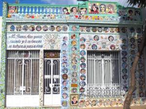 frente-la-sonrisa-de-gardel